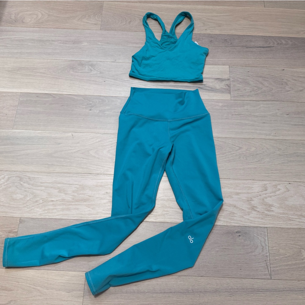 ALO Yoga Turquoise Activewear Set